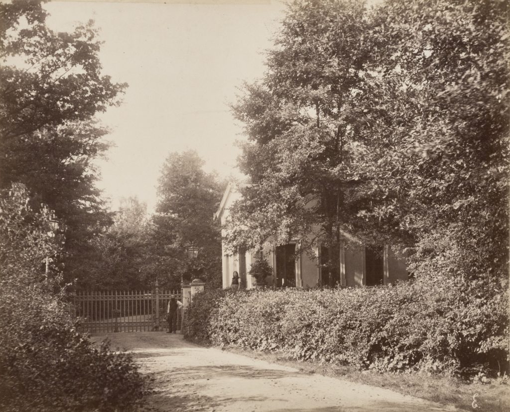 historisches Foto um 1890 vom Cottbuser Torhaus im Branitzer Park